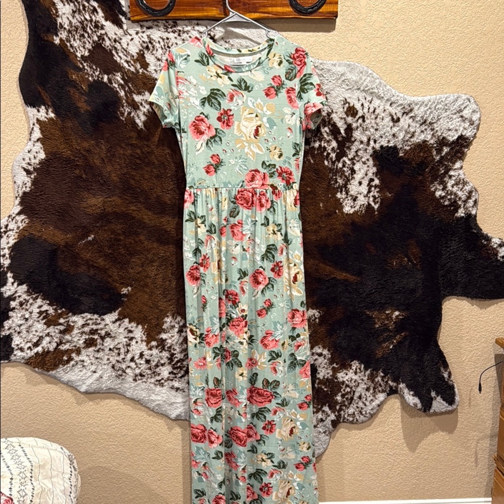 Pink Flutter Sleeve Maxi Sundress